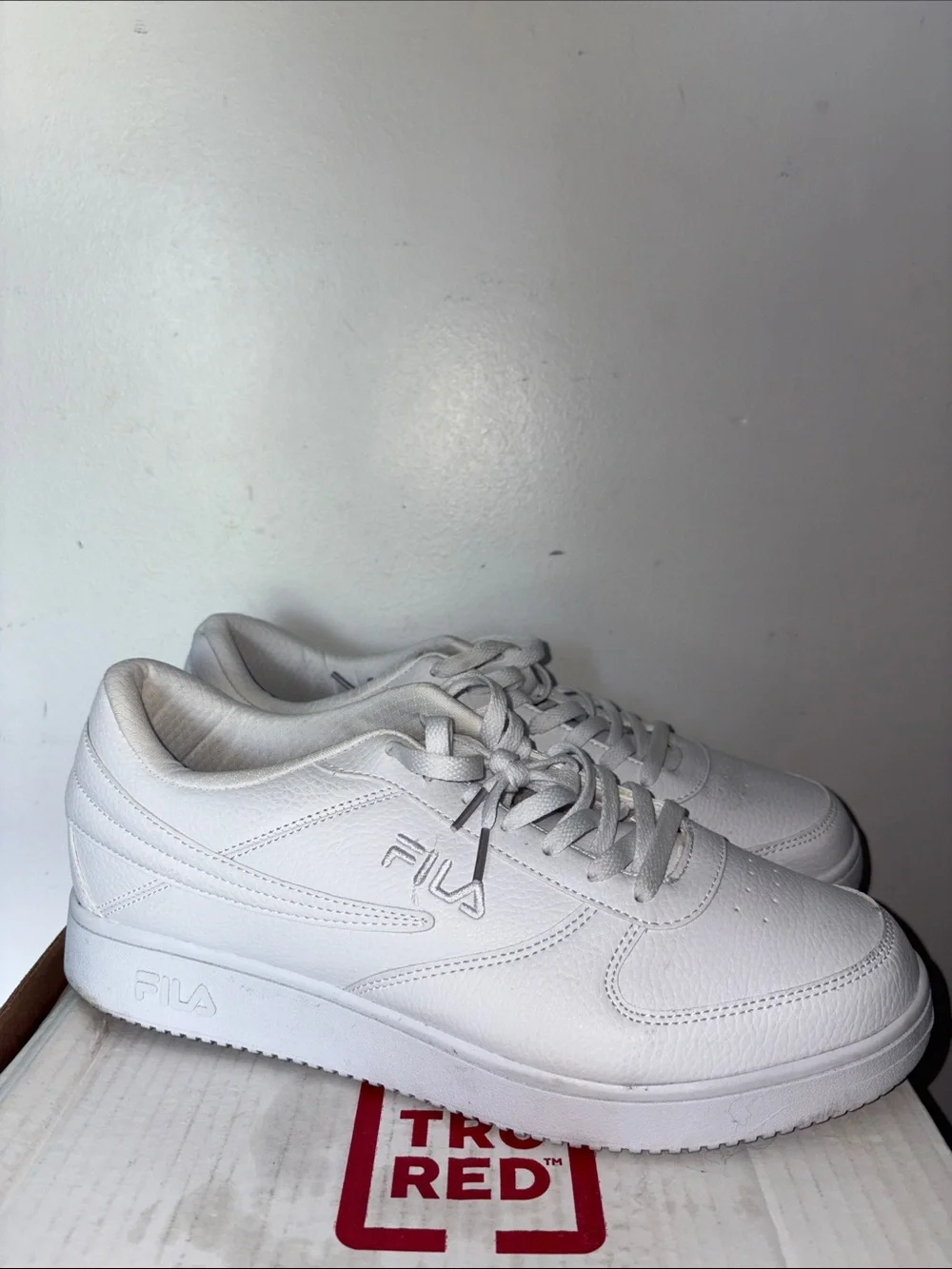 Fila Men's All-White Low-Top Sneakers size 13